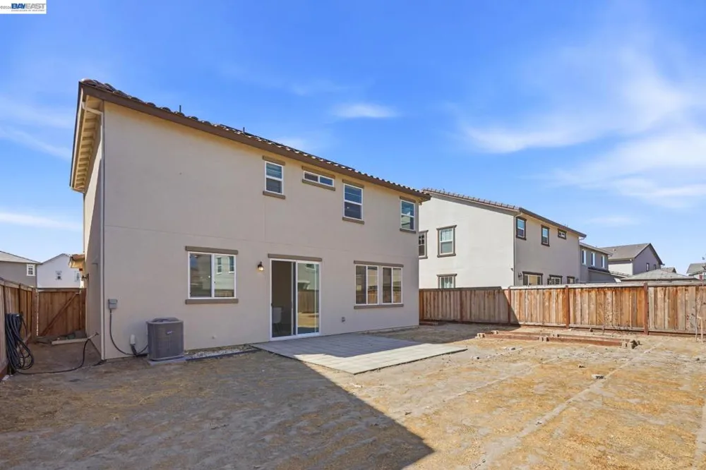 639 Rosedale Way Lathrop, CA 95330
