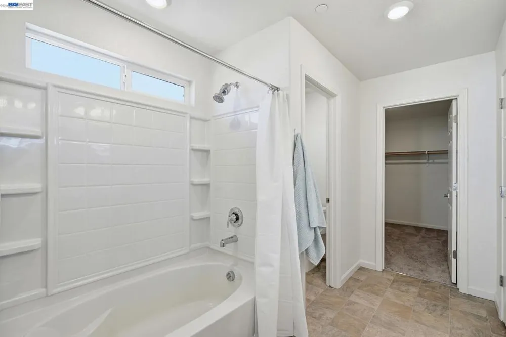 639 Rosedale Way Lathrop, CA 95330