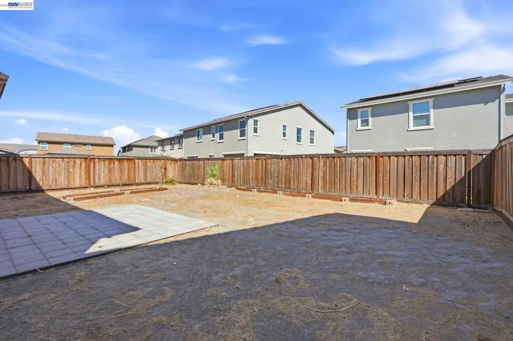 639 Rosedale Way Lathrop, CA 95330