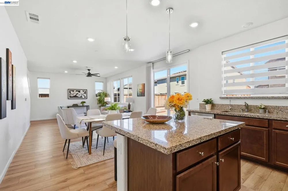 639 Rosedale Way Lathrop, CA 95330