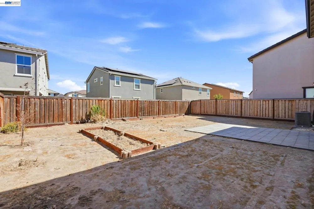 639 Rosedale Way Lathrop, CA 95330