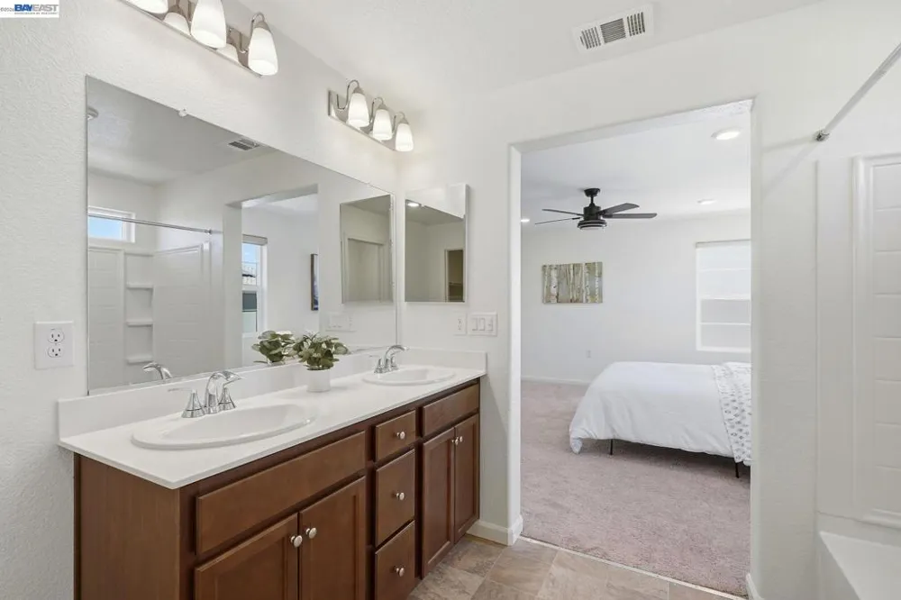 639 Rosedale Way Lathrop, CA 95330