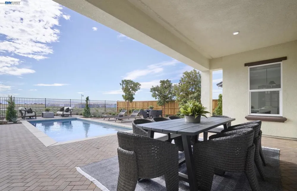 3736 Bradbury Avenue Lathrop, CA 95330