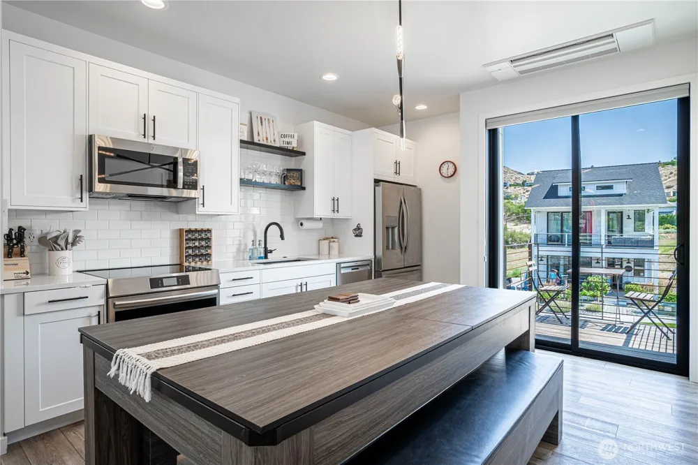 1402 Cottage Lane Chelan, WA 98816