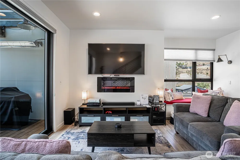 1402 Cottage Lane Chelan, WA 98816