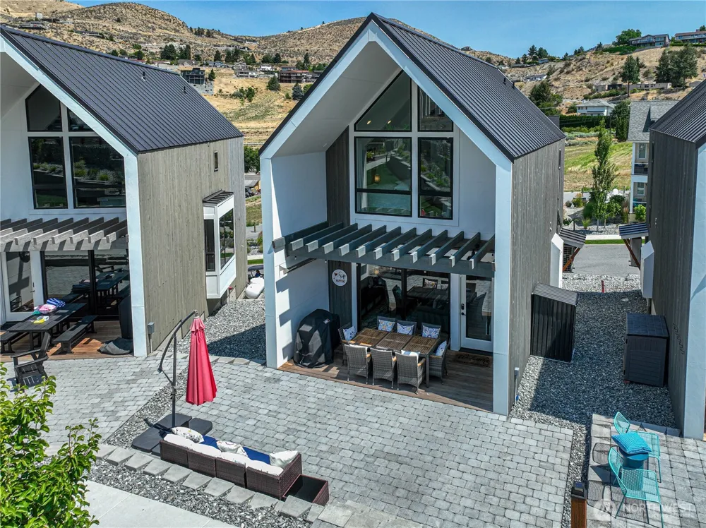 1402 Cottage Lane Chelan, WA 98816