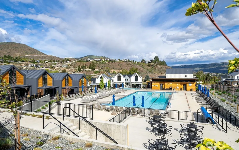 1402 Cottage Lane Chelan, WA 98816