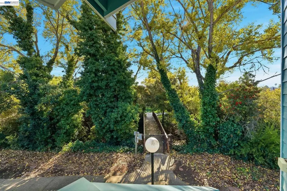 316 Dursey Drive Pinole, CA 94564