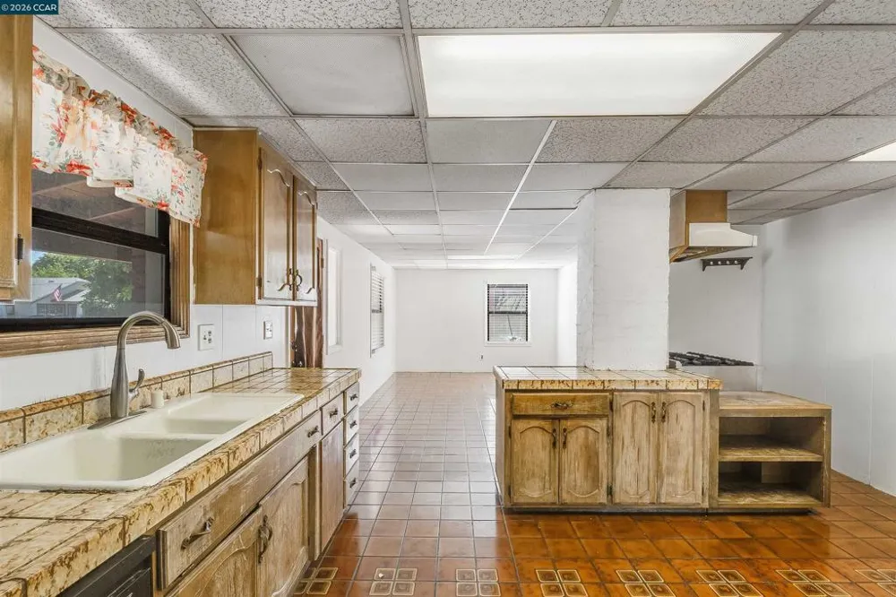 1505 Parker Ave Tracy, CA 95376