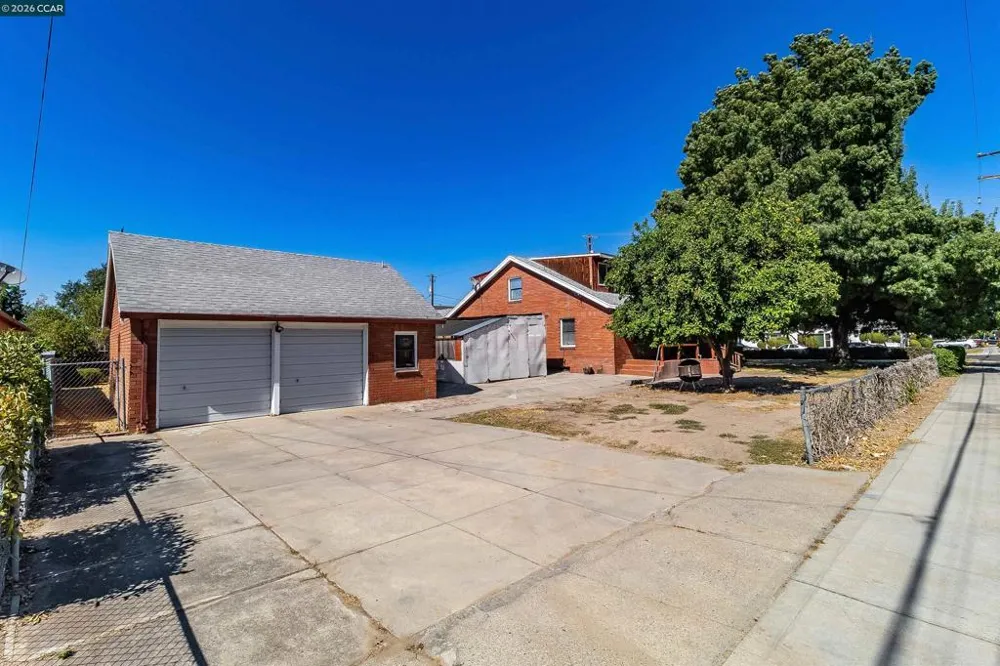 1505 Parker Ave Tracy, CA 95376