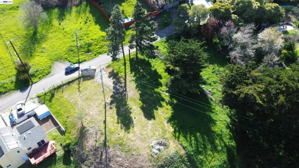 3944 La Cima Rd El Sobrante, CA 94803