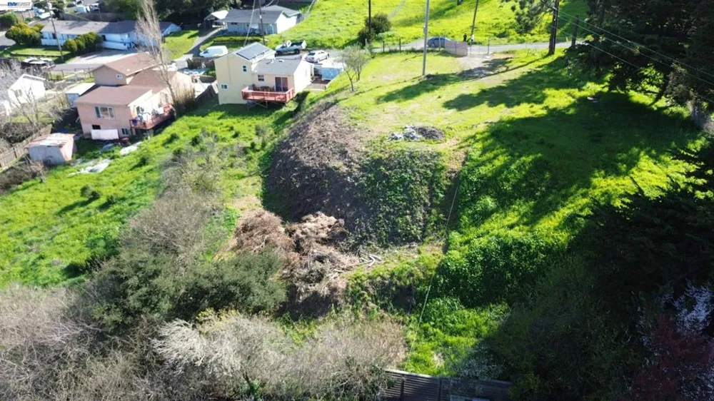 3944 La Cima Rd El Sobrante, CA 94803