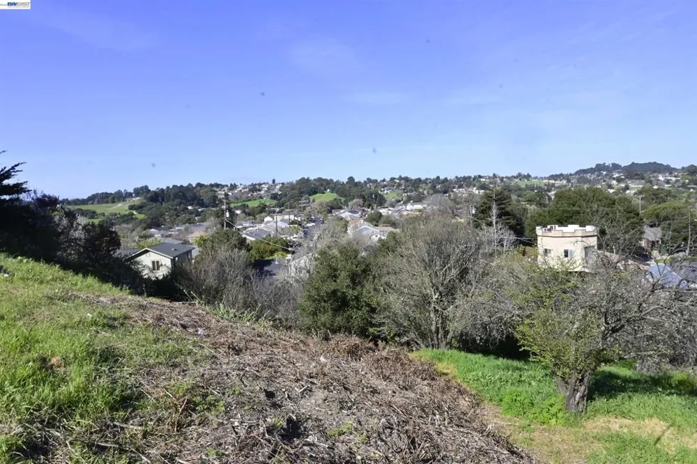 3944 La Cima Rd El Sobrante, CA 94803