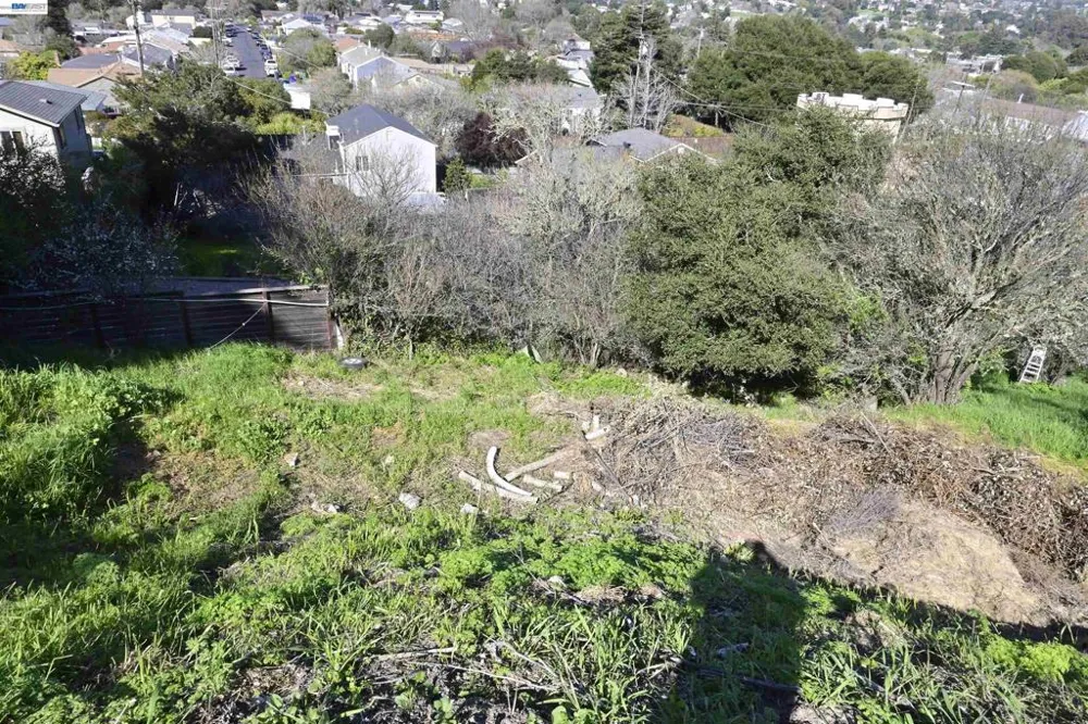 3944 La Cima Rd El Sobrante, CA 94803