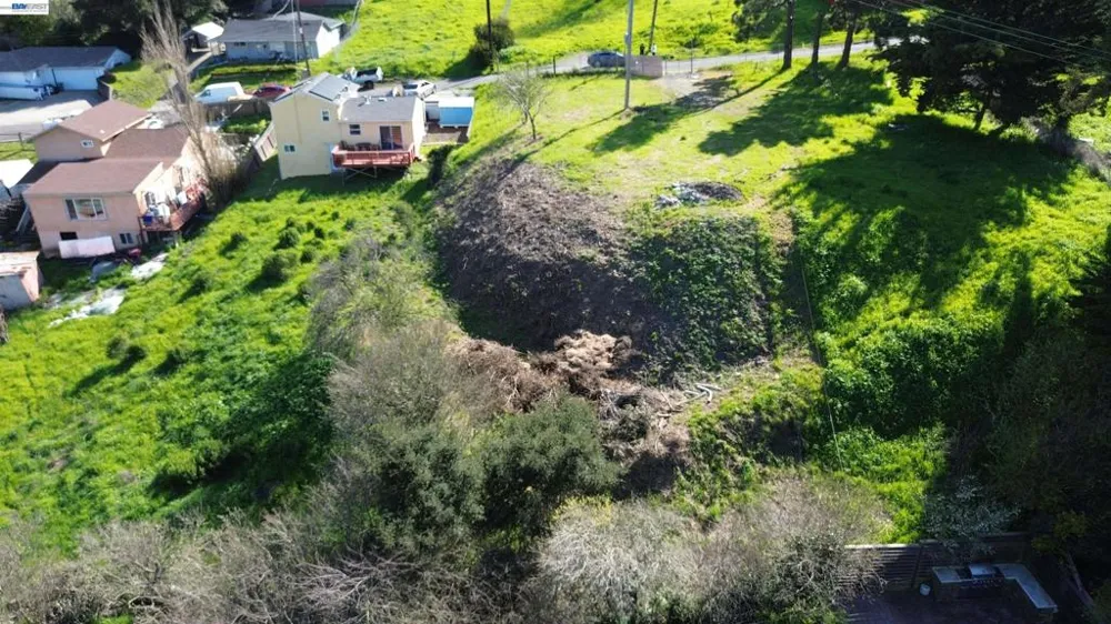 3944 La Cima Rd El Sobrante, CA 94803