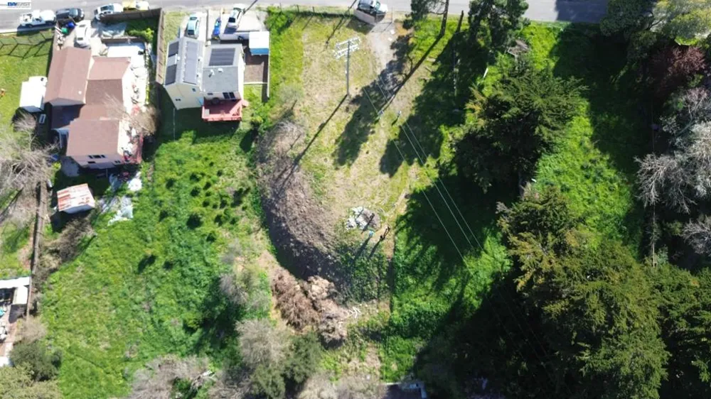 3944 La Cima Rd El Sobrante, CA 94803
