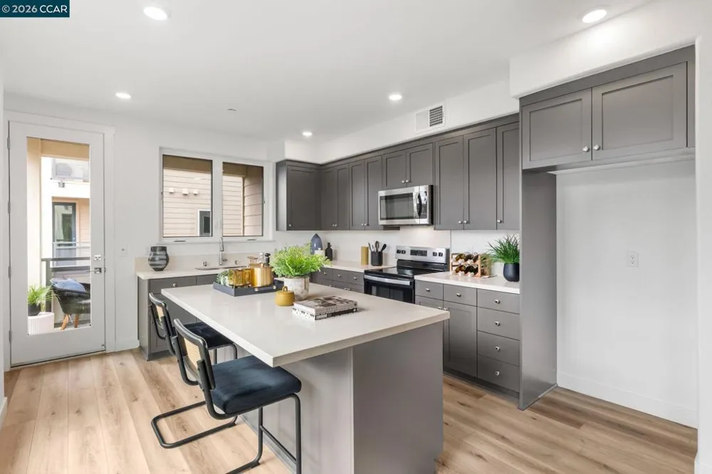 27277 Cosmo Ct Hayward, CA 94544