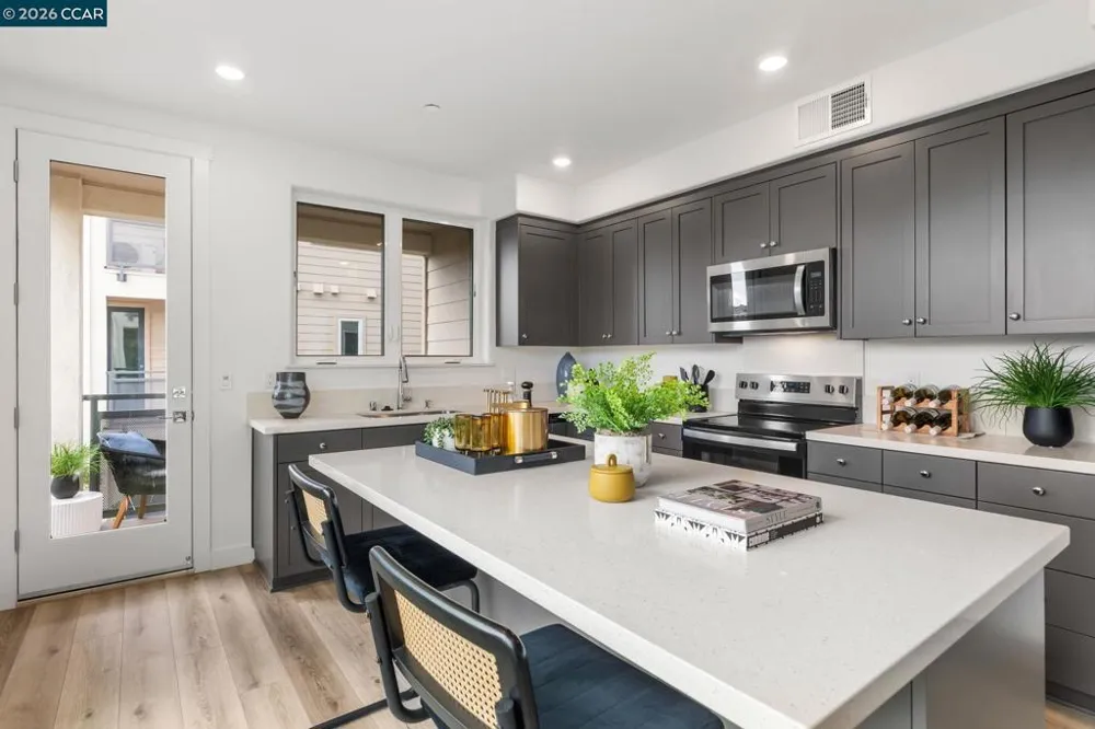 27277 Cosmo Ct Hayward, CA 94544