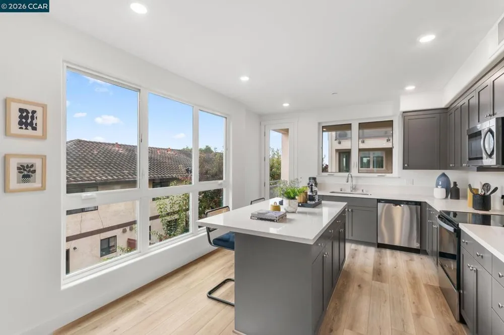 27277 Cosmo Ct Hayward, CA 94544