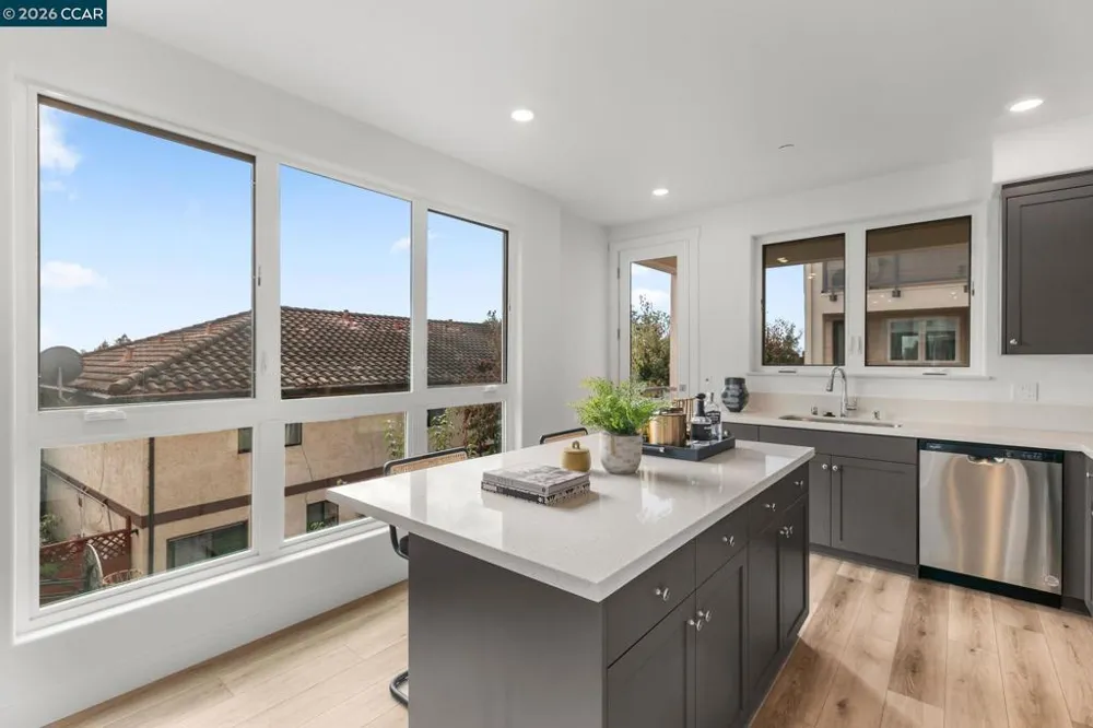 27277 Cosmo Ct Hayward, CA 94544