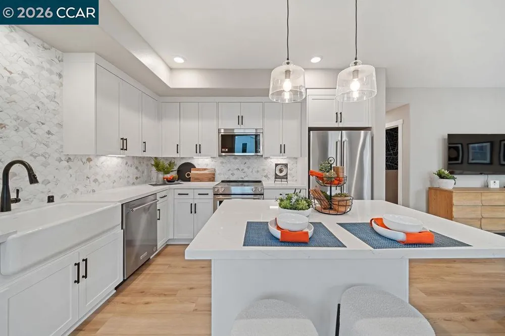 27264 Cosmo Ct Hayward, CA 94544