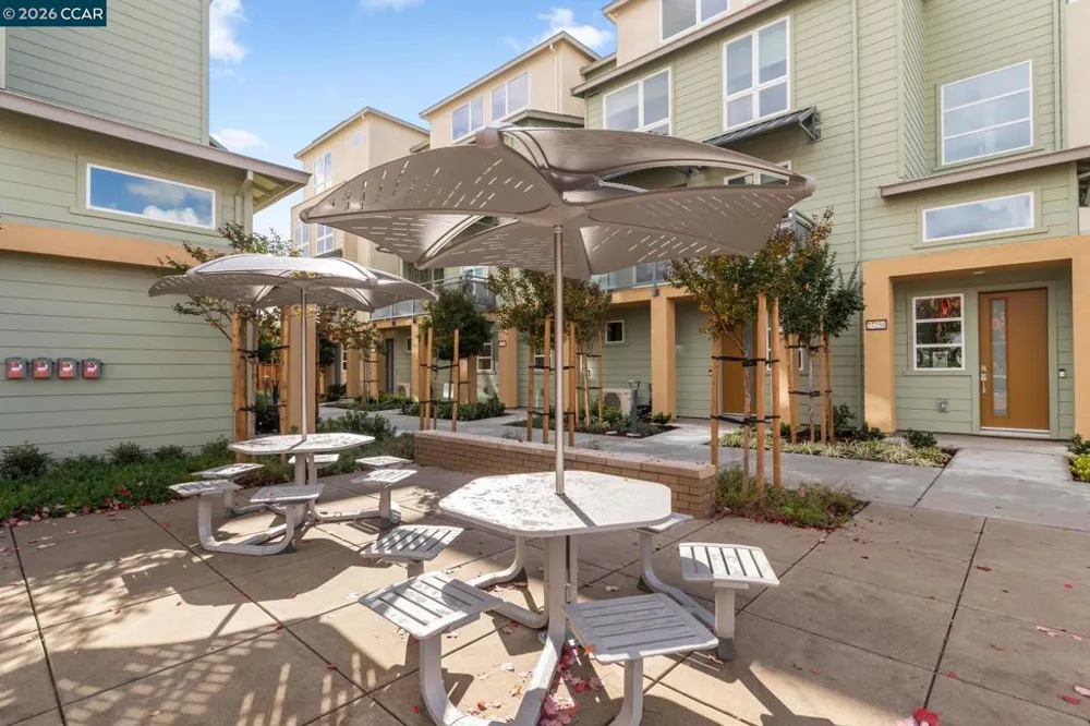 27264 Cosmo Ct Hayward, CA 94544