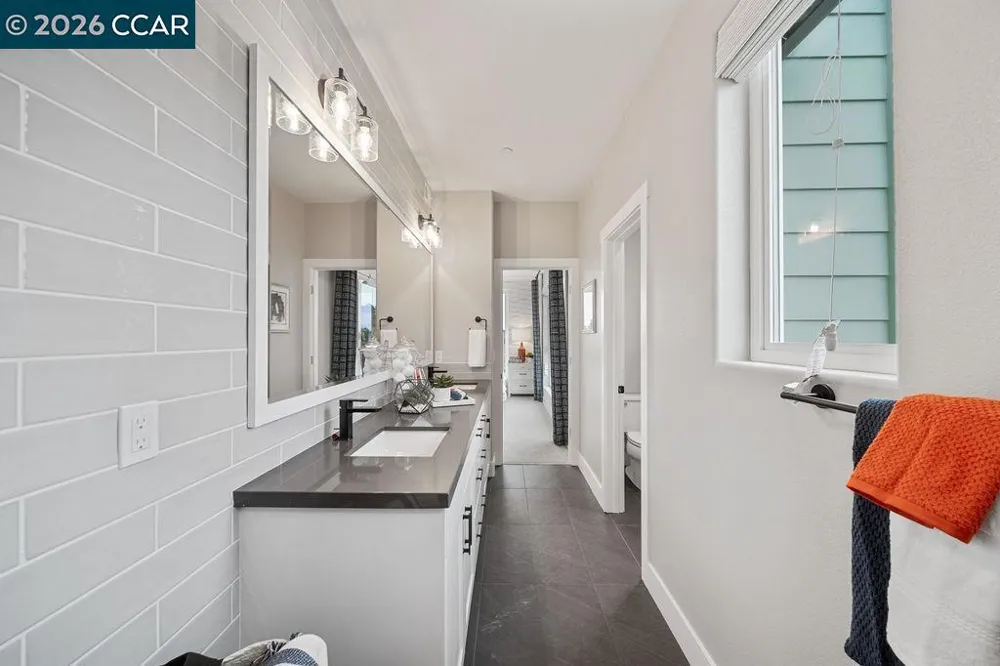 27264 Cosmo Ct Hayward, CA 94544