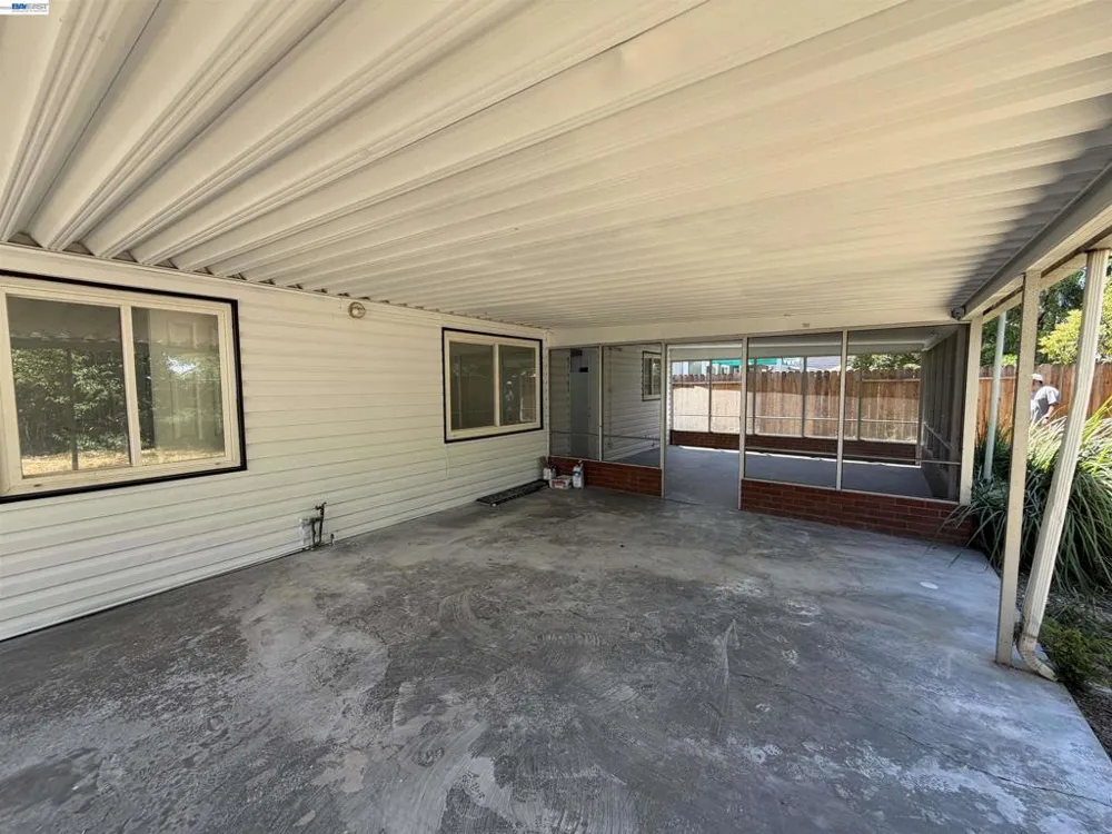 5250 Standish Rd Sacramento, CA 95820
