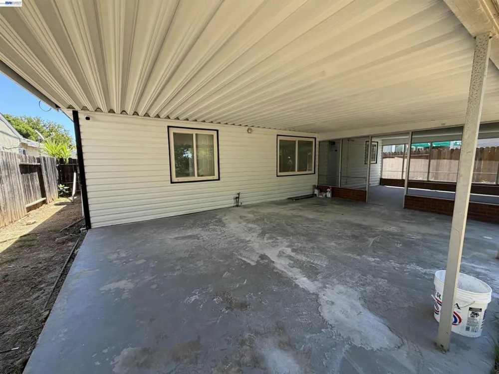 5250 Standish Rd Sacramento, CA 95820