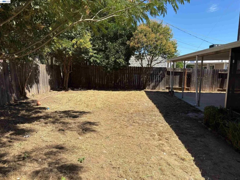 5250 Standish Rd Sacramento, CA 95820