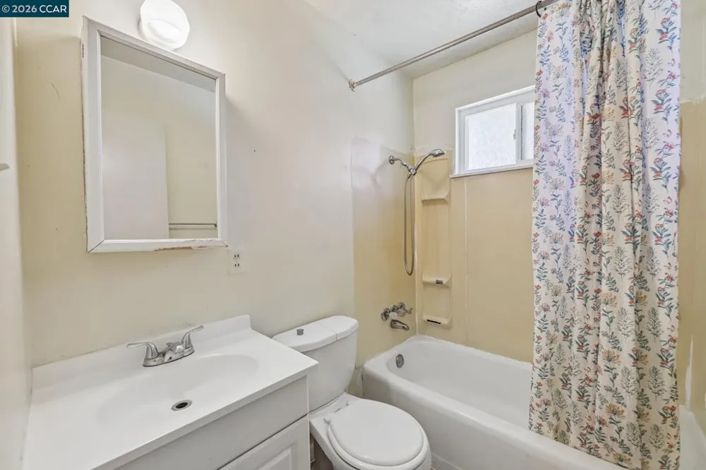 373 Sawyer St Vallejo, CA 94589