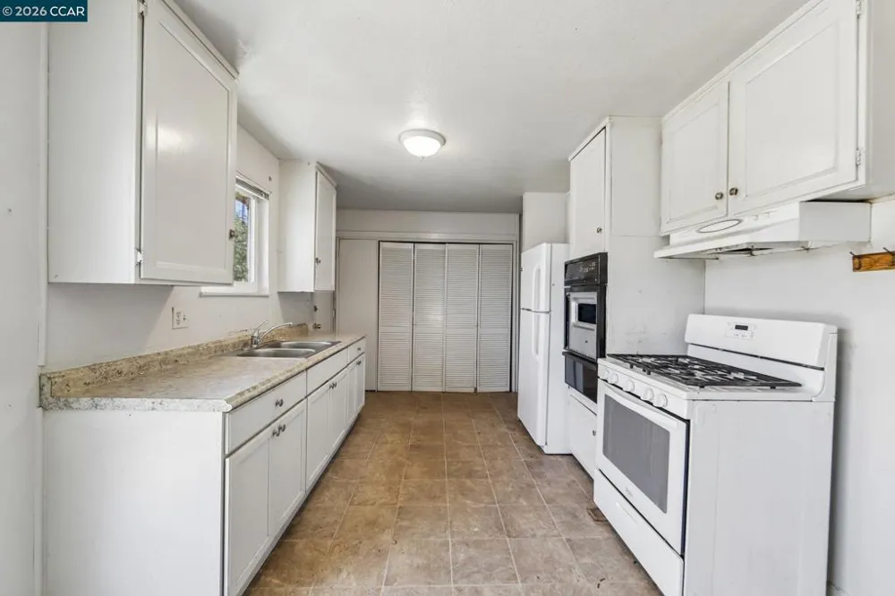 373 Sawyer St Vallejo, CA 94589