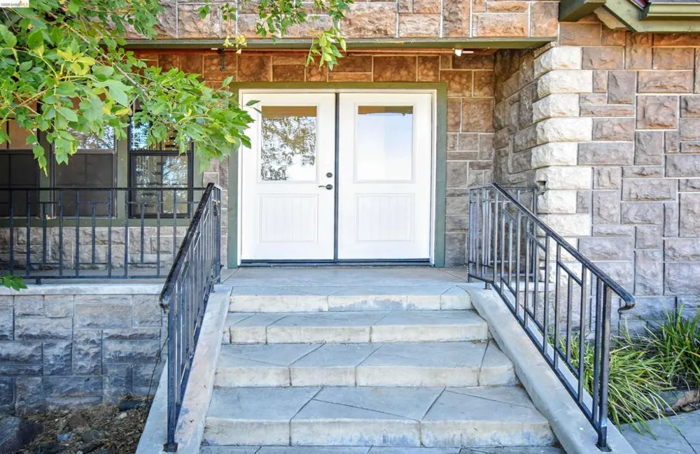 13246 Armistead Cir Sonora, CA 95370