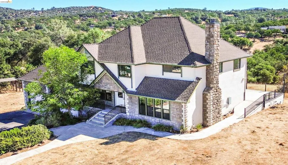 13246 Armistead Cir Sonora, CA 95370