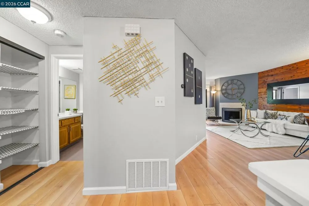 25930 Kay Ave #201 Hayward, CA 94545