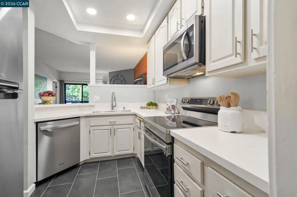 25930 Kay Ave #201 Hayward, CA 94545
