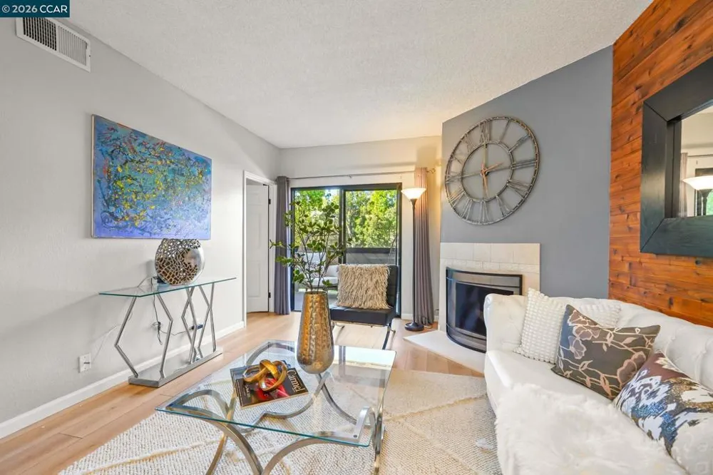 25930 Kay Ave #201 Hayward, CA 94545