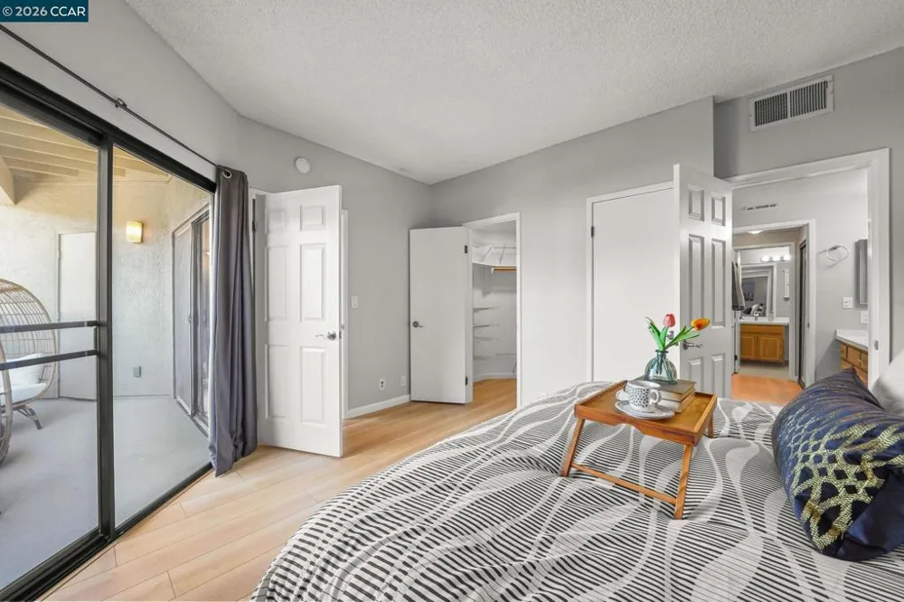 25930 Kay Ave #201 Hayward, CA 94545