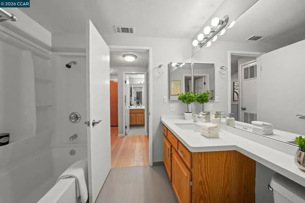 25930 Kay Ave #201 Hayward, CA 94545