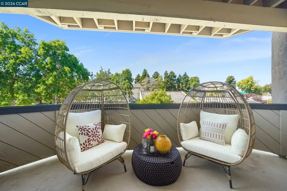 25930 Kay Ave #201 Hayward, CA 94545