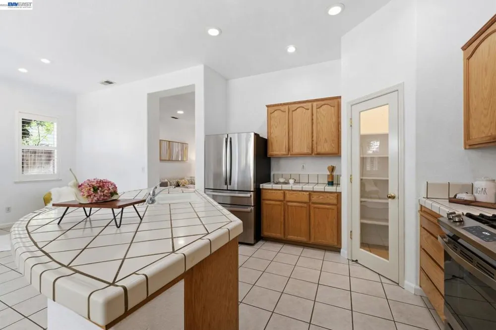 6485 pine meadow cir Stockton, CA 95219