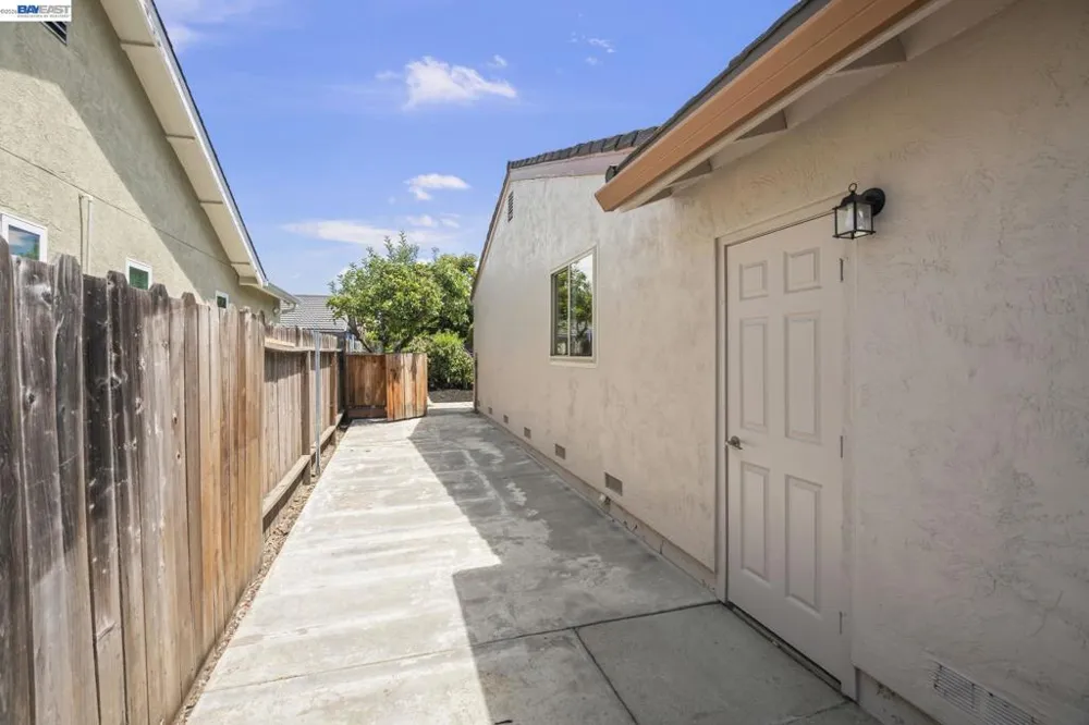 36294 Darvon St Newark, CA 94560