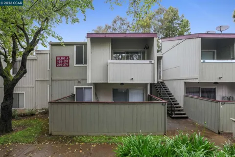 1333 Camino Alto
