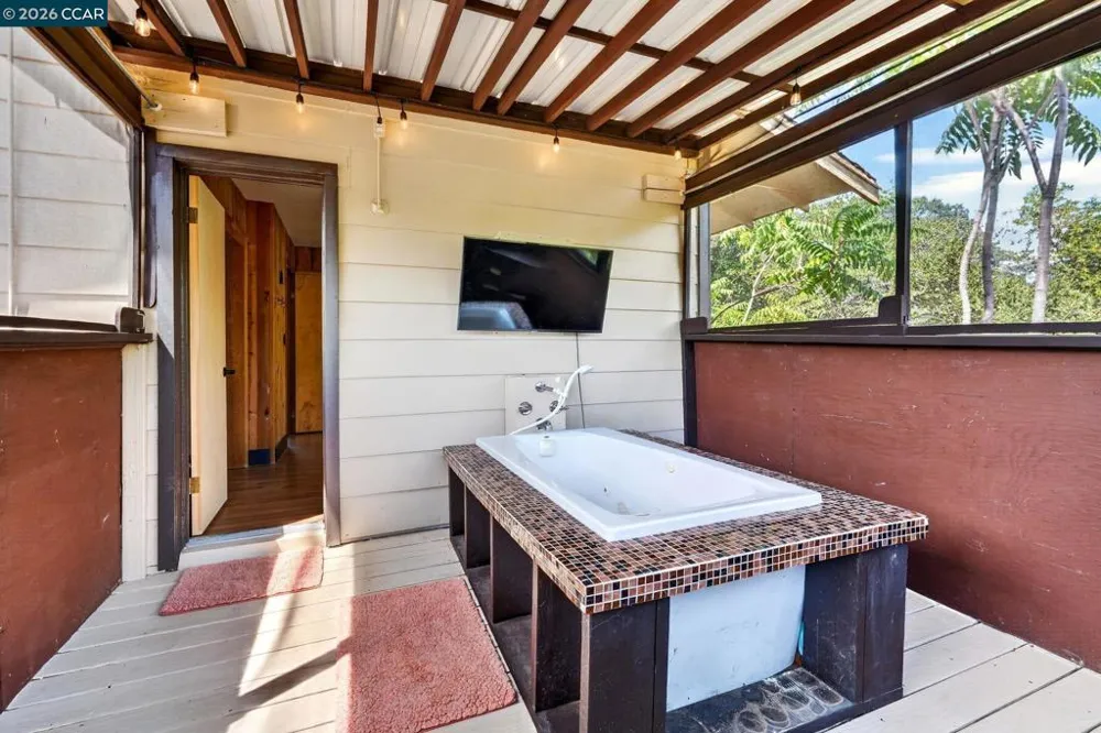 5400 North Dr Lower Lake, CA 95457