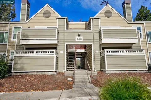140 Reflections Dr