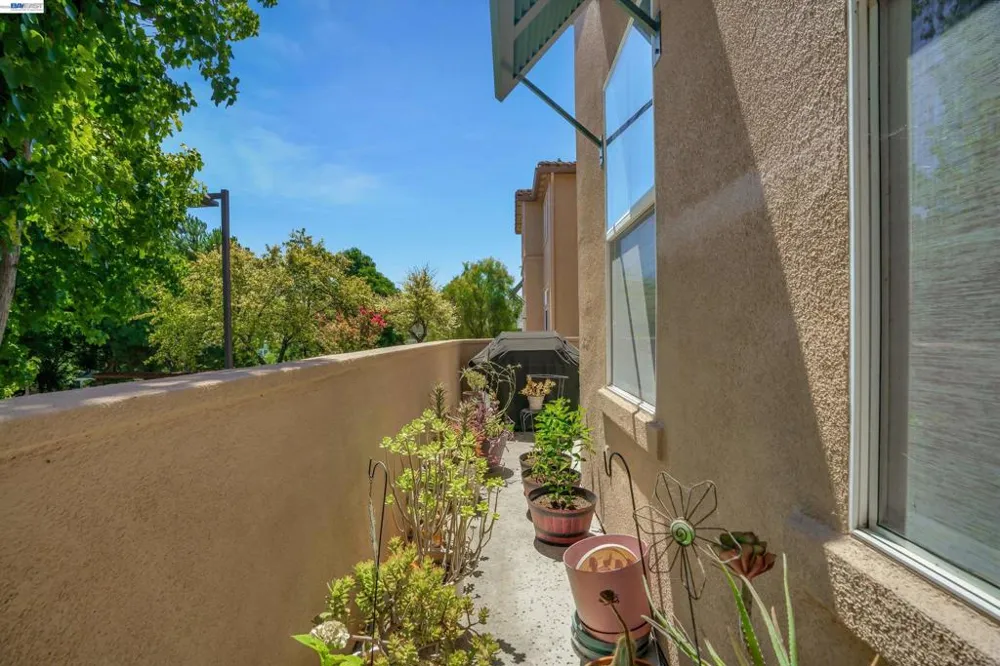 24 Meritage Cmn #1403 Livermore, CA 94551