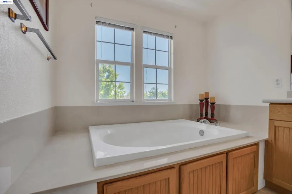 24 Meritage Cmn #1403 Livermore, CA 94551