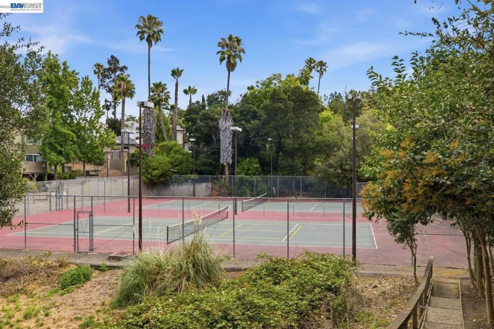 1701 Calais Ct Hayward, CA 94541