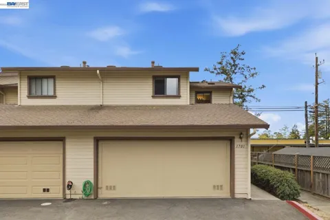 1701 Calais Ct