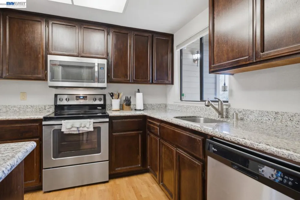 1701 Calais Ct Hayward, CA 94541